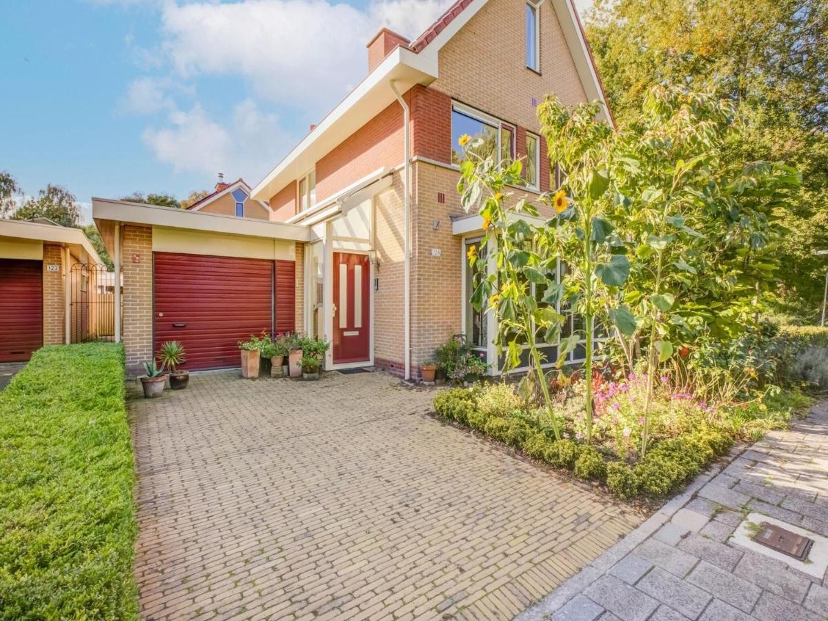Comfy Holiday Home In Hoorn With French Balcony Екстериор снимка
