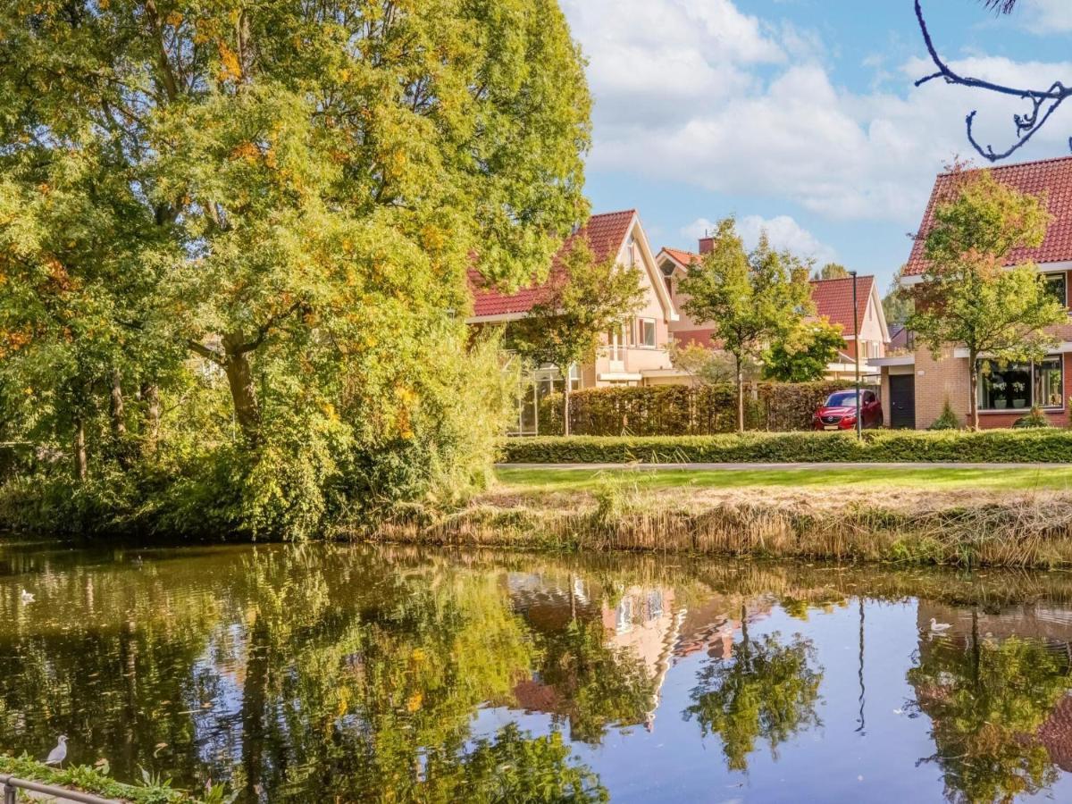 Comfy Holiday Home In Hoorn With French Balcony Екстериор снимка