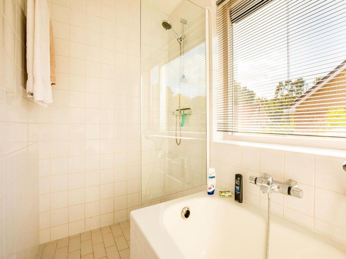 Comfy Holiday Home In Hoorn With French Balcony Екстериор снимка