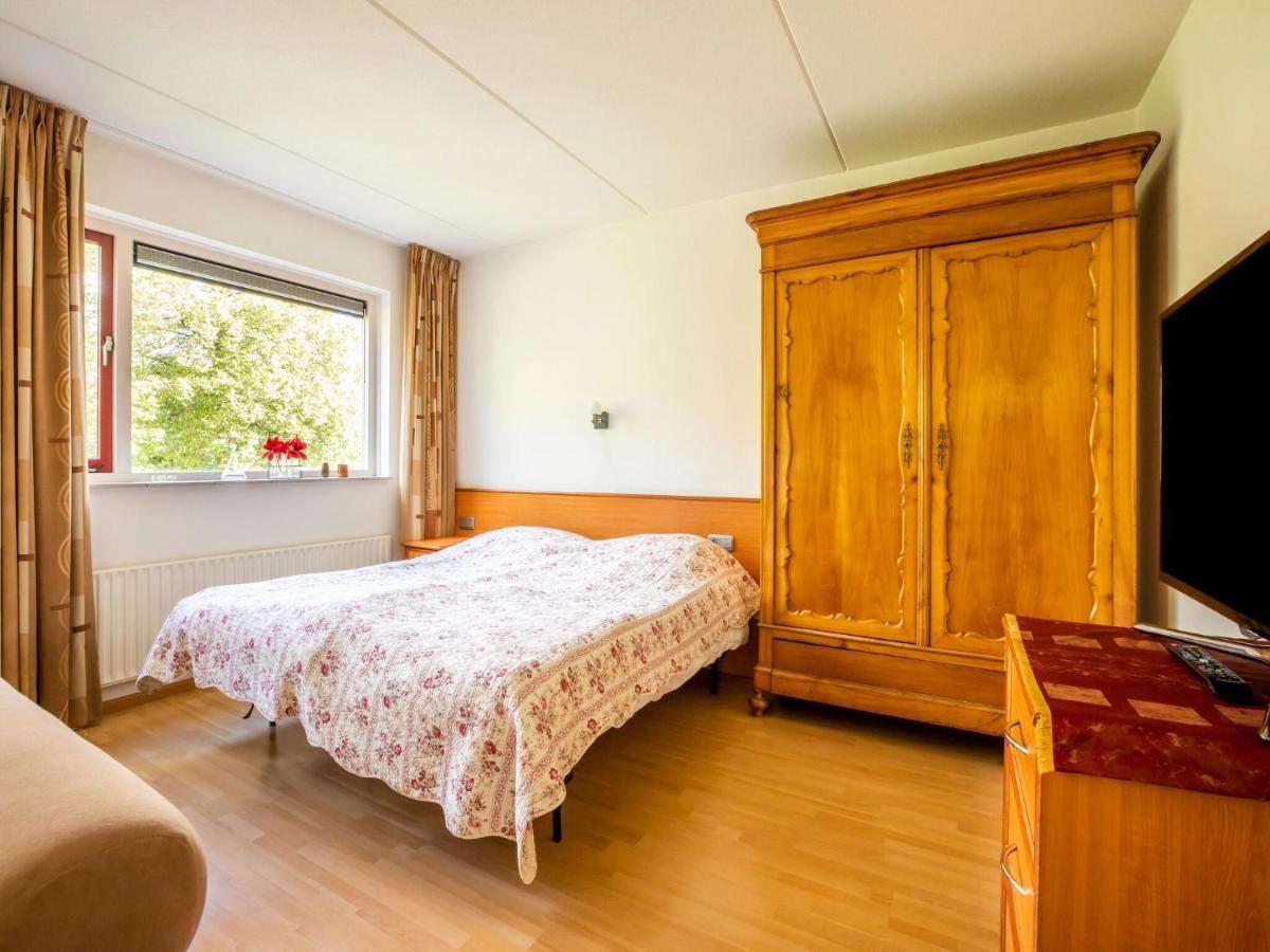 Comfy Holiday Home In Hoorn With French Balcony Екстериор снимка