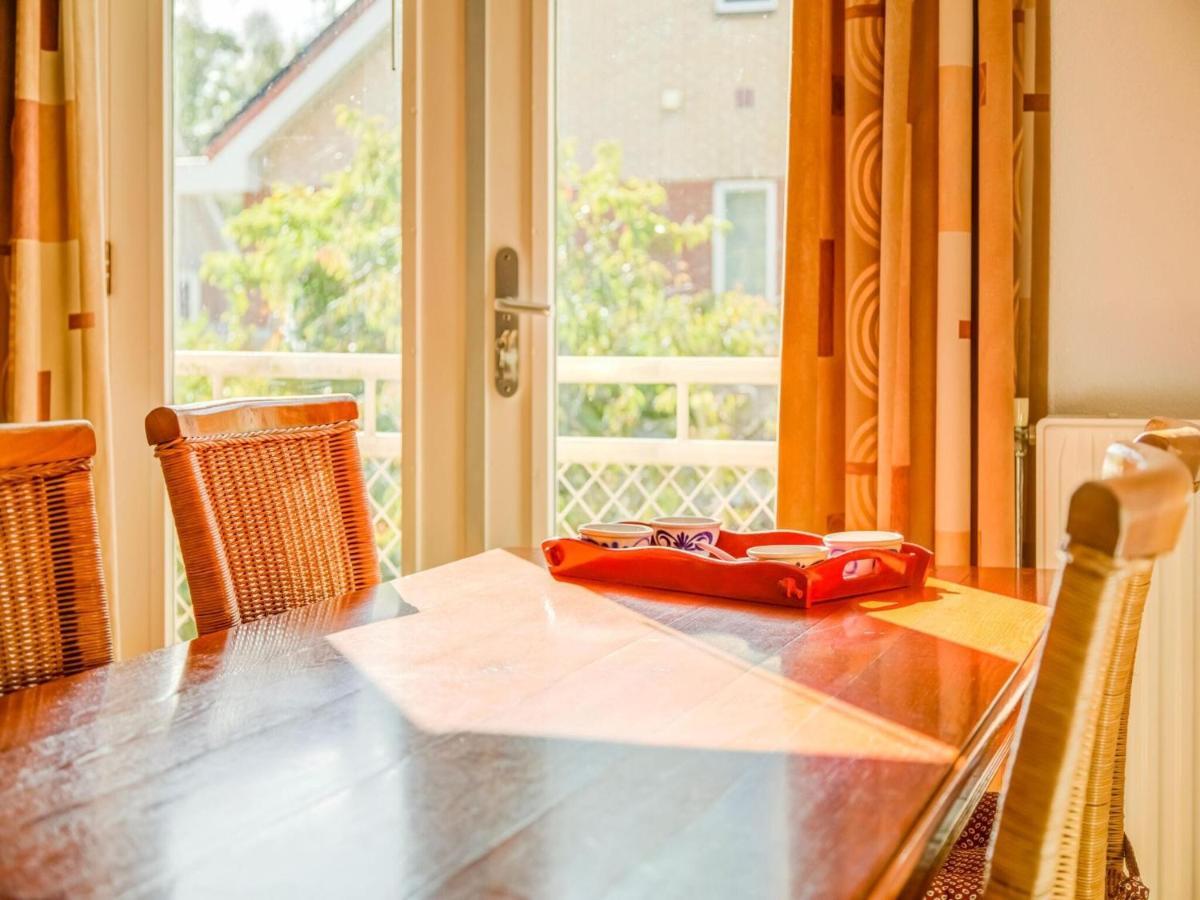 Comfy Holiday Home In Hoorn With French Balcony Екстериор снимка